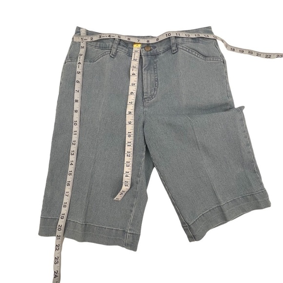Jones New York Blue Striped Denim Trouser Shorts Size 6 Women’s - Picture 5 of 6